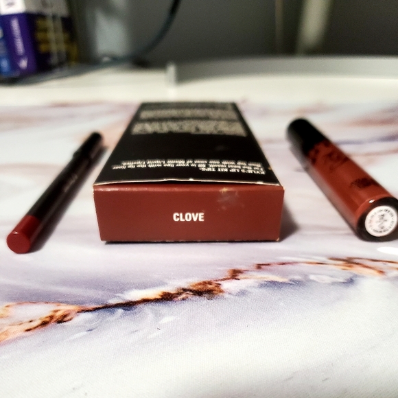 Kylie Cosmetics Lip Kit - Picture 2 of 3